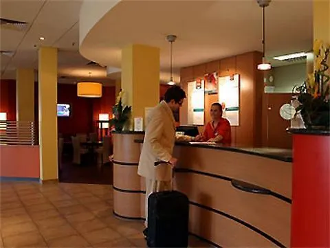 Ibis Hotel Frankfurt Messe West Frankfurt am Main Almanya
