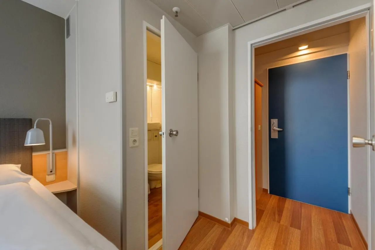 Ibis Hotel Frankfurt Messe West Frankfurt am Main Almanya